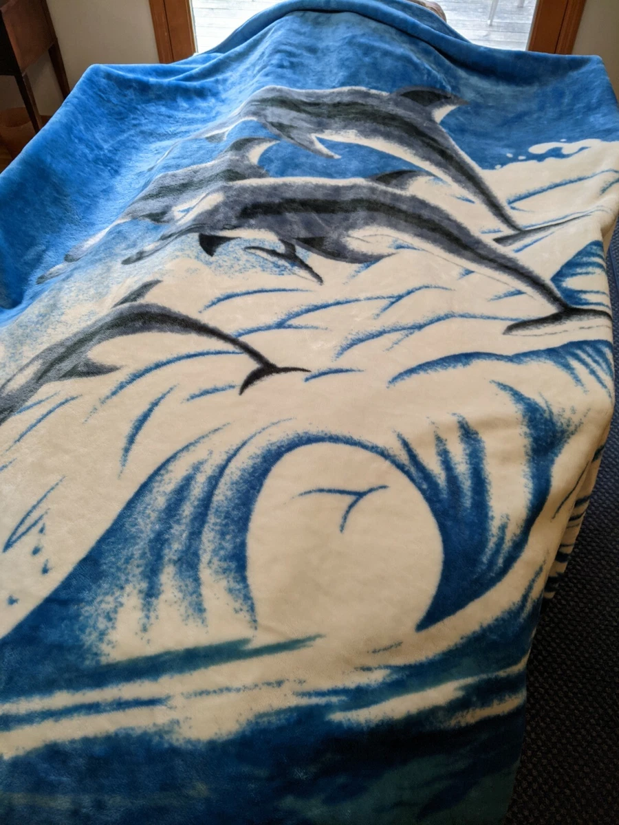 Dolfins Reversible blanket Made In Korea Rn102927 fuzzy warm