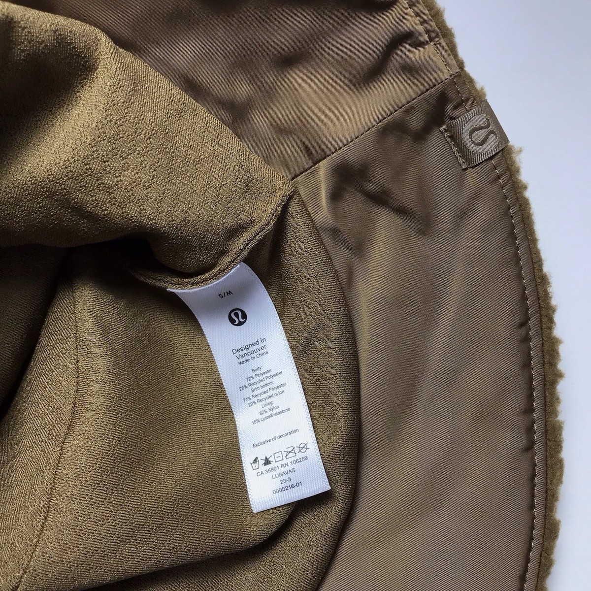 Lululemon Textured Fleece Bucket Hat L/XL  Brown Teddy Sherpa Cozy Winter Unisex Textured Fleece Bucket Hat in Natural Ivory : r/lululemon main image 3