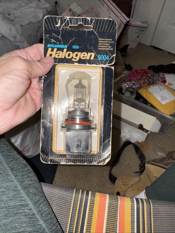 Sylvania Basic 9004 HB1 65/45W Cabezal de Bombilla Luz Alta Baja PAQUETE TIENE DESGASTE Foto 2 de 4