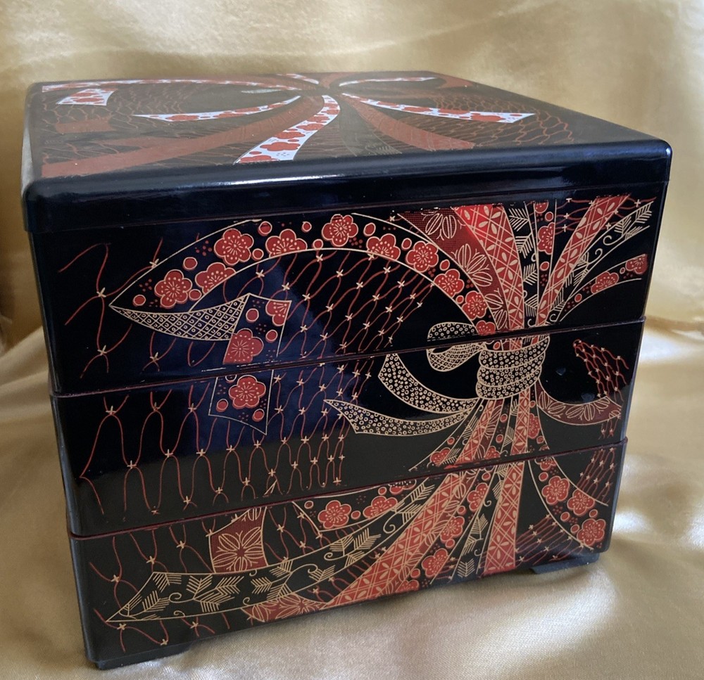 Jubako Bento Box Japanese Threetiered box lacquered antique
