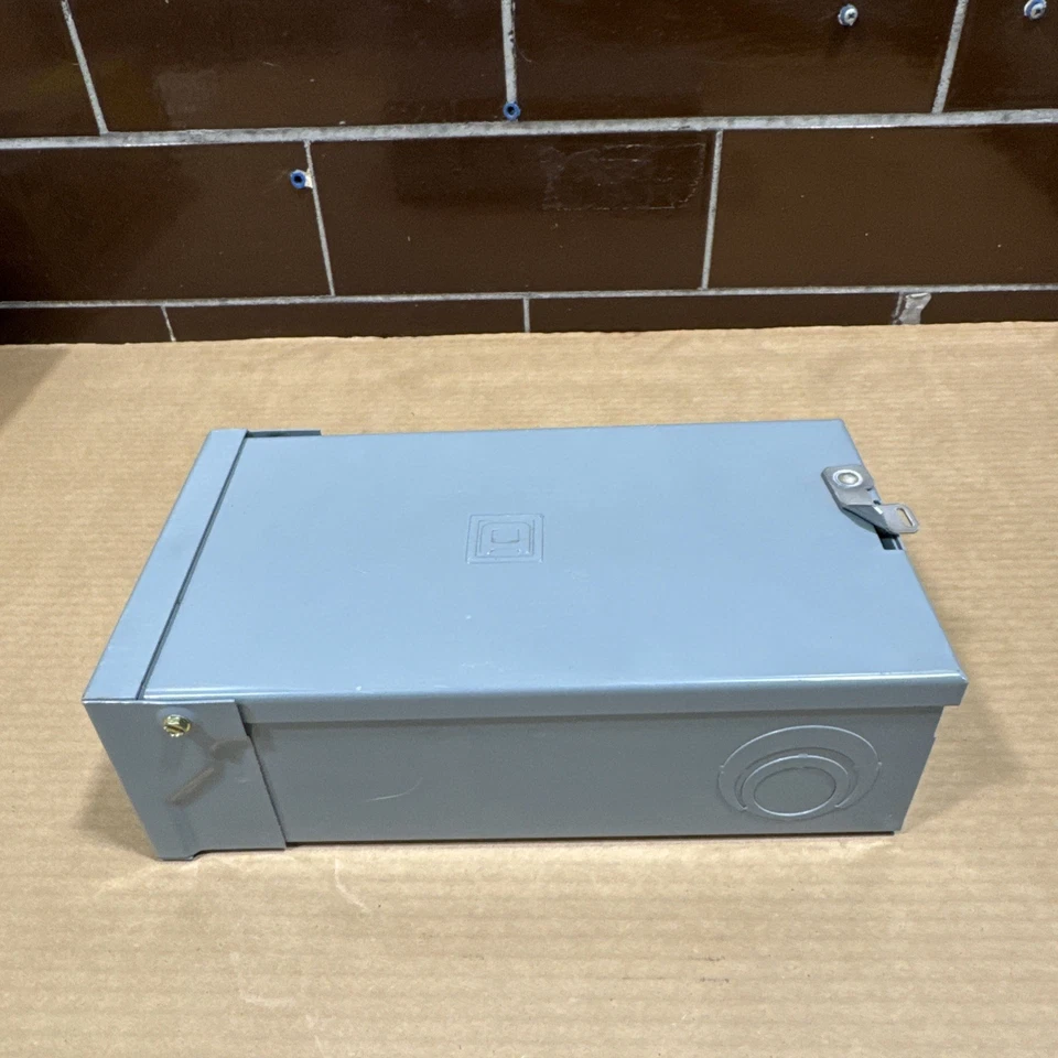 *NEW* Square D 100A Circuit Breaker Two-Pole Outdoor Enclosed QO2100RBCP - Image 4 of 4