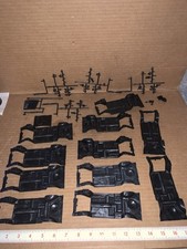 Vintage Junkyard Lot Of Plastic Model Parts And Pieces Lot JY445 