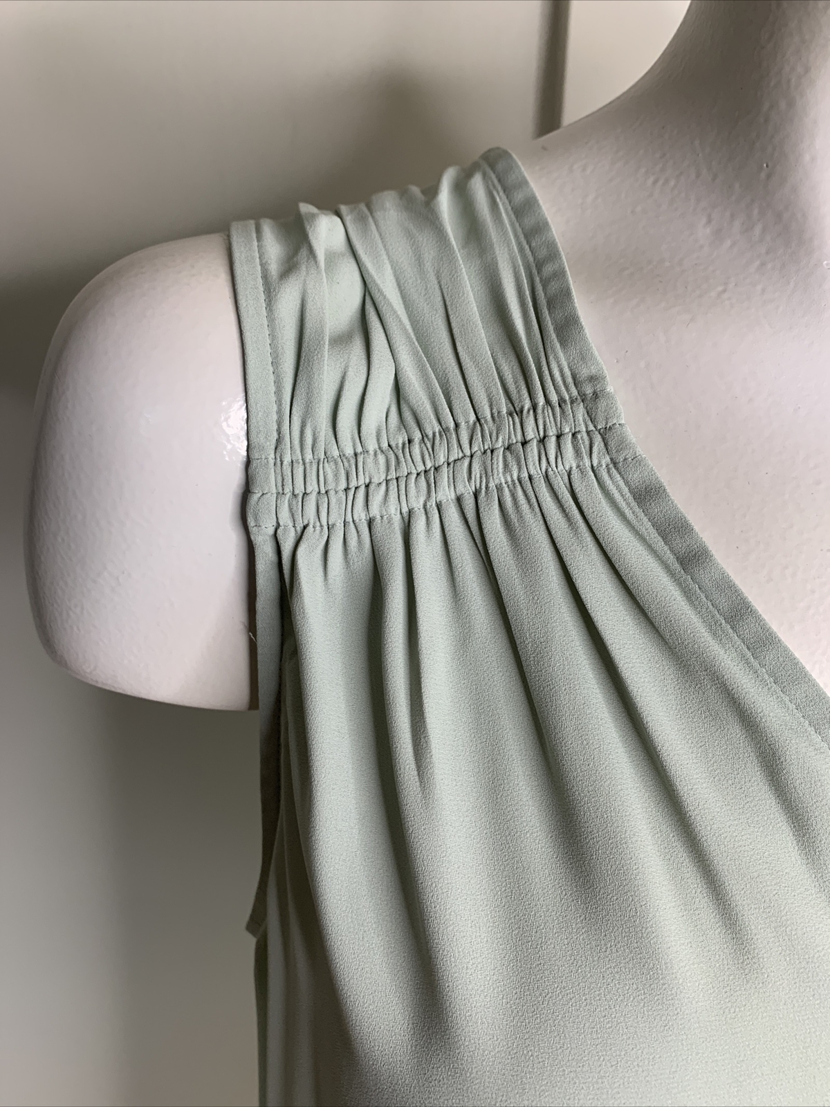 Ann Taylor Womens Sz L Mint Green Sleeveless Top Gathered Straps