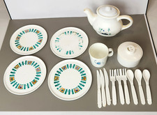 Chilton Globe Floral Child's Plastic Play Dishes Teapot Silverware Cup 18 Piece