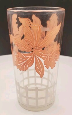 Vintage Pink Hibiscus Daffodil White Fence Lattice 4.75  Swanky Swig Glass Retro