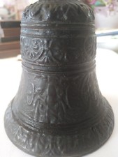 campanella da tavolo fusione ottone del 1688 h.cm 13 base cm. 7,5 con incisioni