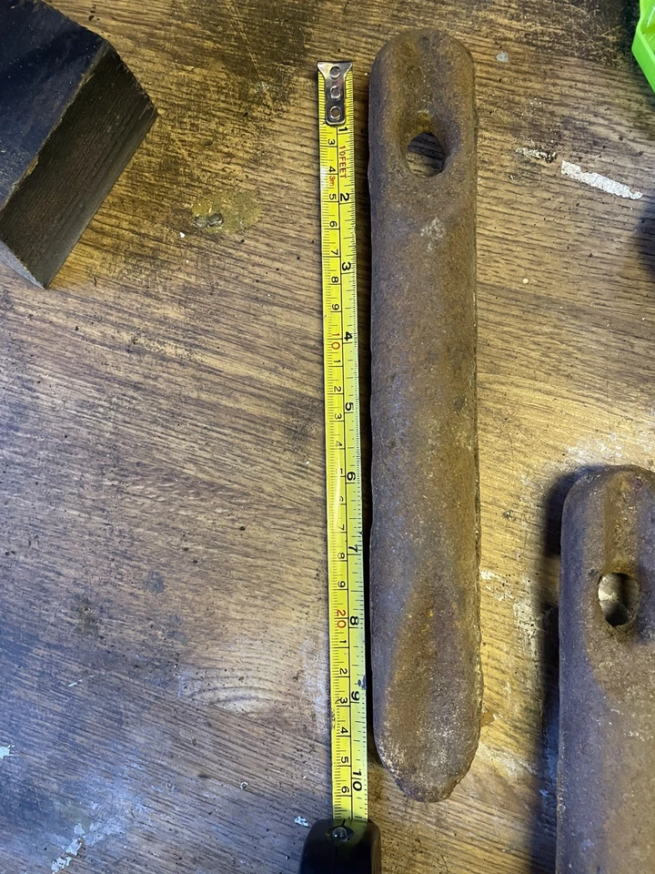 Antique Salvage box Sash Window 1930s Weight number 3 only 1 left - Image 1 of 4