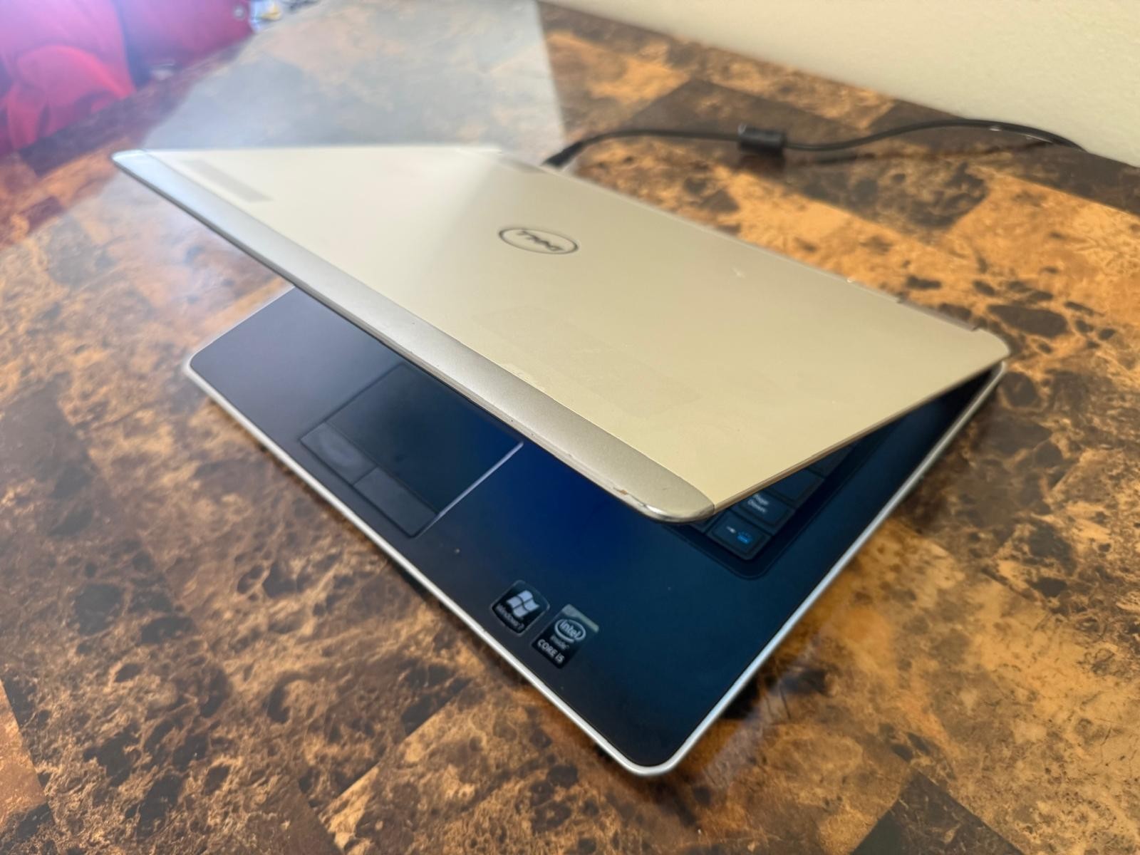 Dell Latitude E7440, 14-Inch Laptop, with Intel Core i5 4th Gen., 120 GB SSD (Solid State Drive), Windows 11 Pro