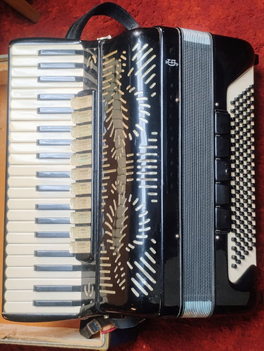 Rare Giulietti Model 115 Accordion Full Size Made in Italy
