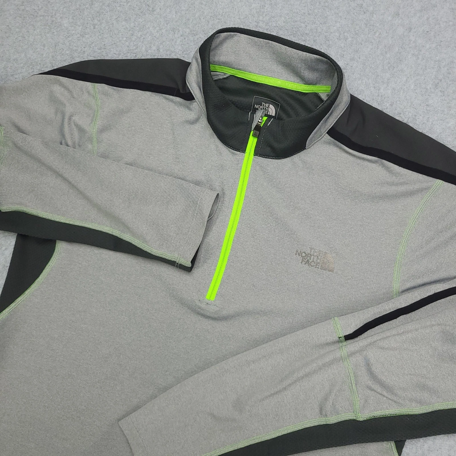 The North Face FlashDry-XD 1/4 Zip Pullover Men's M Gray Runner Active Top