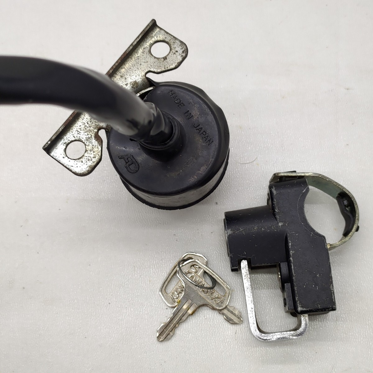 khさん専用 Kawasaki KH100 ES Ignition Switch 27005-1014 + Helmet Holder With