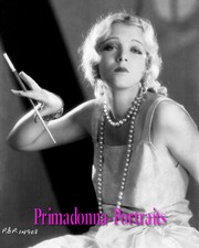 Foto de laboratorio VIRGINIA BRUCE 8X10 BLANCO Y NEGRO 1930 Pearl Grace, porta cigarrillos retrato
