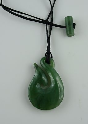 Maori Jade Carving  Hei Matau  Fishhook  Neuseeland