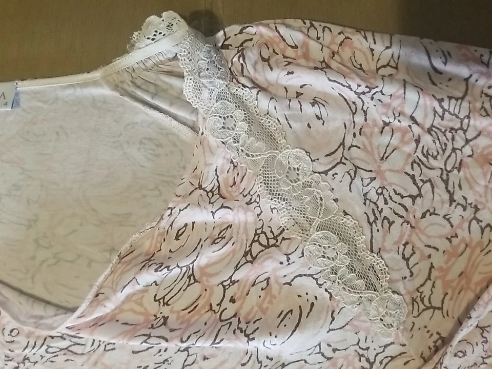 La Perla Womens Pajama Set Size L Pink Floral Super Soft - Image 3 of 4