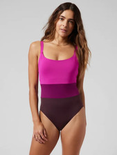 Athleta Coastline One Piece Swimsuit Electric Fuchsia  NWT  Size Medium M