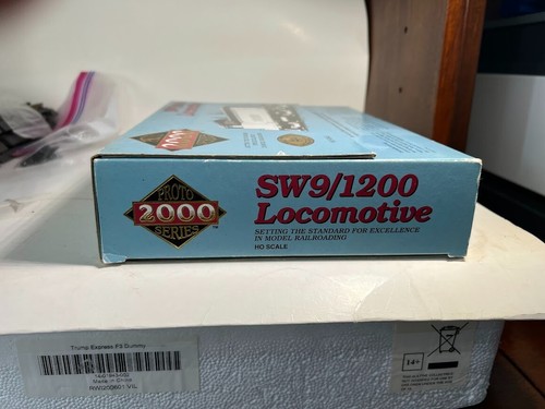 HO Proto 2000 SW9/1200 Locomotive No. 8732 ALC #711 - Picture 5 of 8