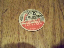 LYNWORTH FARMS FULTON NEW YORK MILK BOTTLE CAP  DAIRY UNUSED