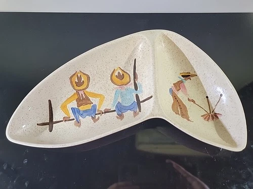 vintage Red Wing Pottery "Round Up" "Chuck Wagon" pattern divided oval