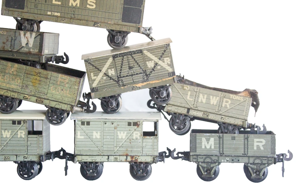 Large British Lot of 14 Carette for Bassett-Lowke Tin Lithographed 0-gauge Stock - Image 3 of 4