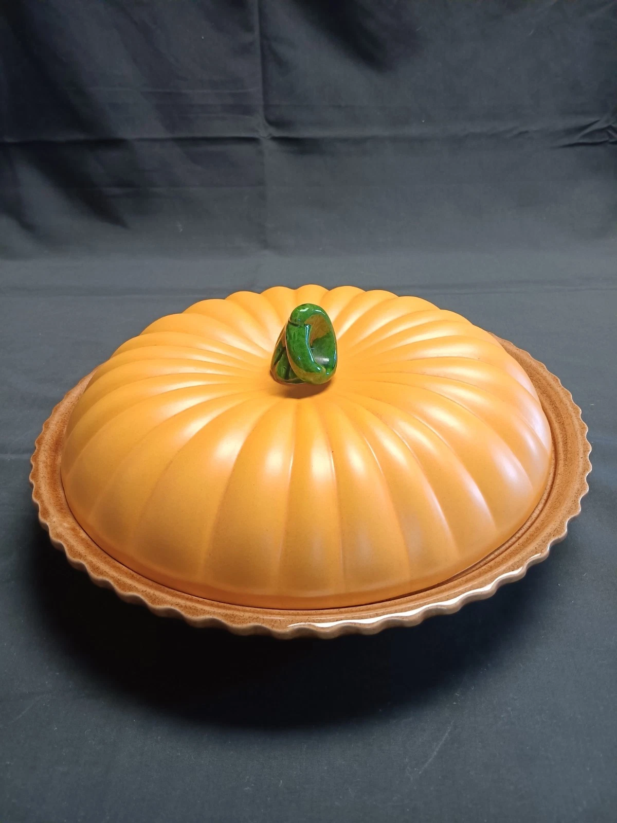 Ceramic Pumkin Shaped Pie Dish With Lid