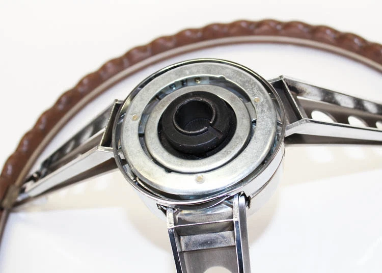 Nuevo volante Ford Mustang 1967 Deluxe madera estilo original con cuello anular Foto 4 de 4