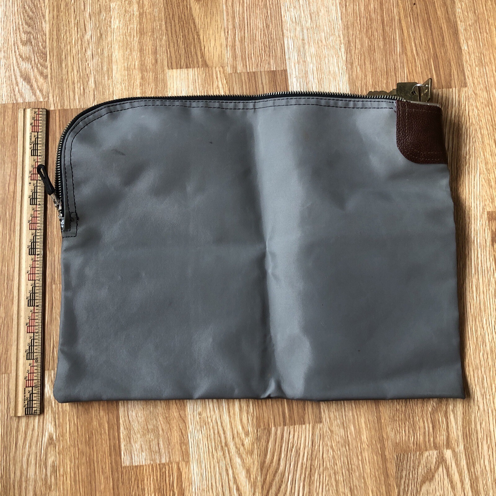 vintage locking bank bag w/key rifkin arco lock firstar Bank Gray W