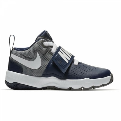 nike team hustle d8 childrens basketball trainers