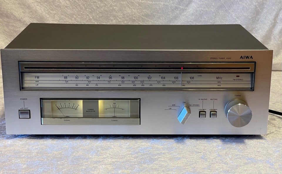 AIWA AT 9300 Stereo Tuner Fully Working Retro Vintage EBay aiwa-at-9300-stereo-tuner-fully-working-retro-vintage-ebay