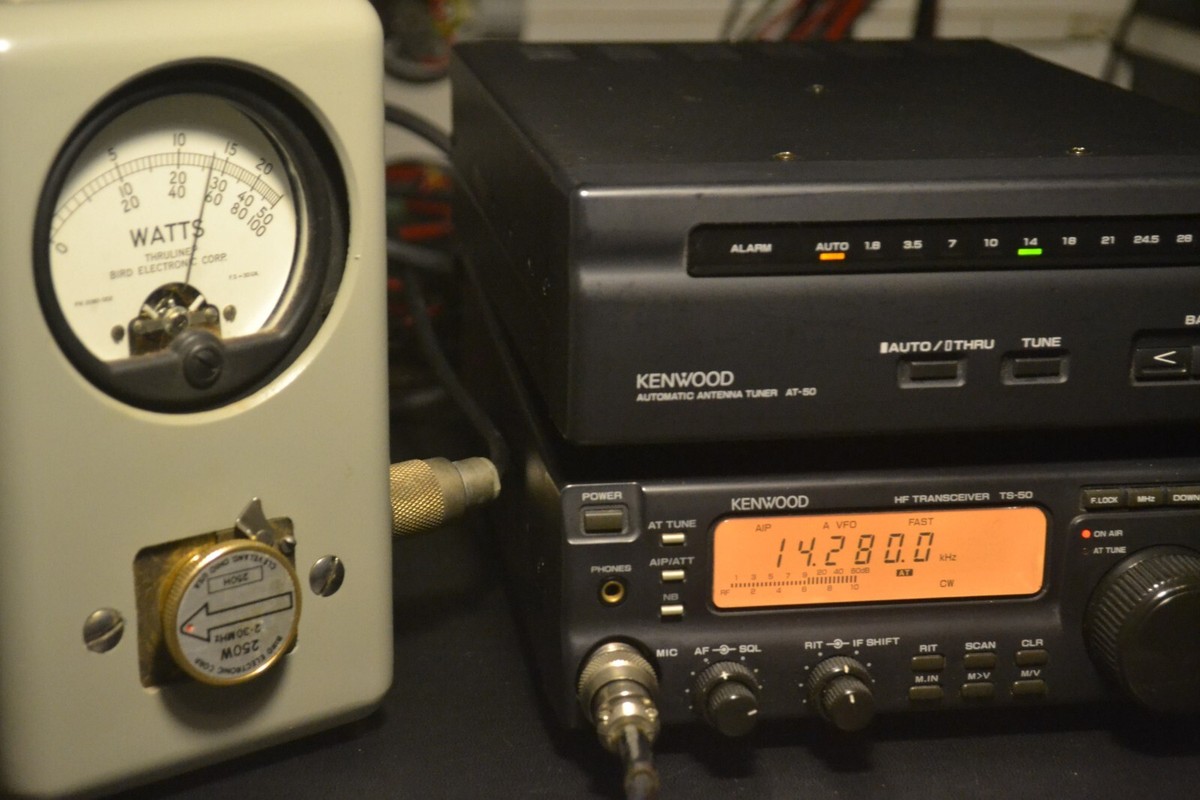 Kenwood TS-50 HF Transceiver plus Antenna Tuner AT-50 with Kenwood TS-50 HF Transceiver plus Antenna Tuner AT-50 with