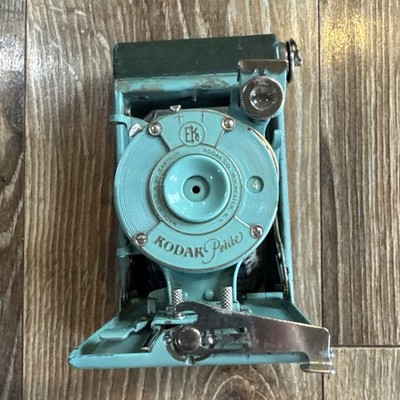 Kodak Petite Rainbow Hawkeye Vest Pocket Folding 1930s Camera Green For Parts