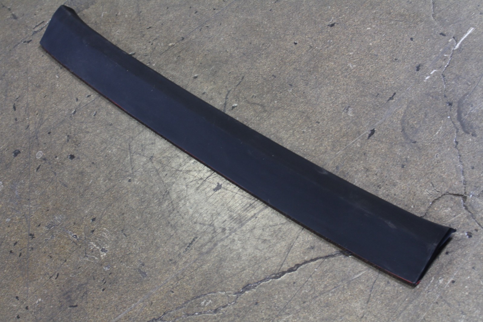 Ferrari Mondial, Rear Roof Rubber Moulding, Used, P/N 60578100