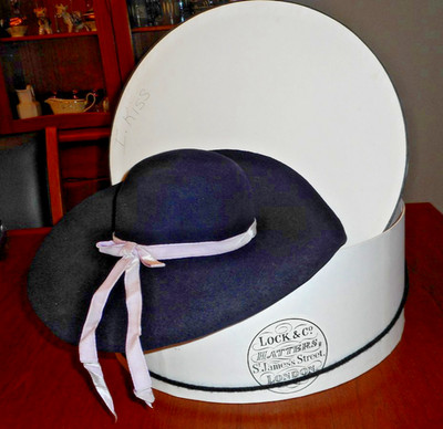 Vtg. Sylvia Fletcher@James Lock & Co. Ladies Navy Brimmed Hat w/J. Lock Hat Box