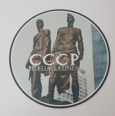 CCCP - Linie treu - Gefährten, Bürger, Brüder, Partisanen.