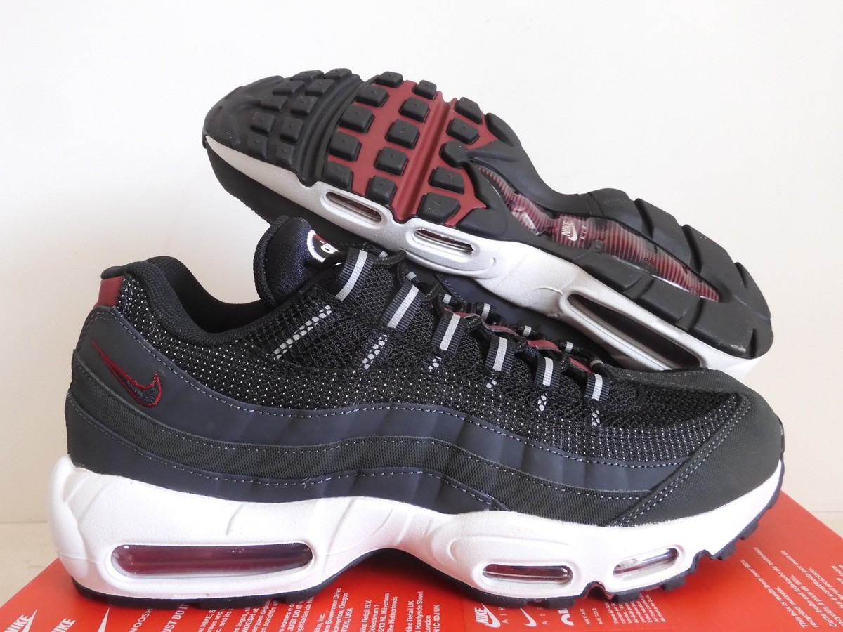 Nike Air Max 95 Essential Anthracite Team Red DQ3982-001 Nike Air Max 95 Anthracite Team Red On Foot - YouTube main image 4