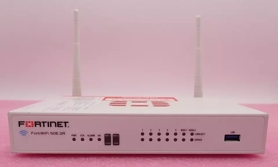 【かびごん様とやり取り中】Fortinet 50E ×2台　2960 3650 かびごん様とやり取り中】Fortinet 50E ×2台 2960 3650 FortiGate-50E
