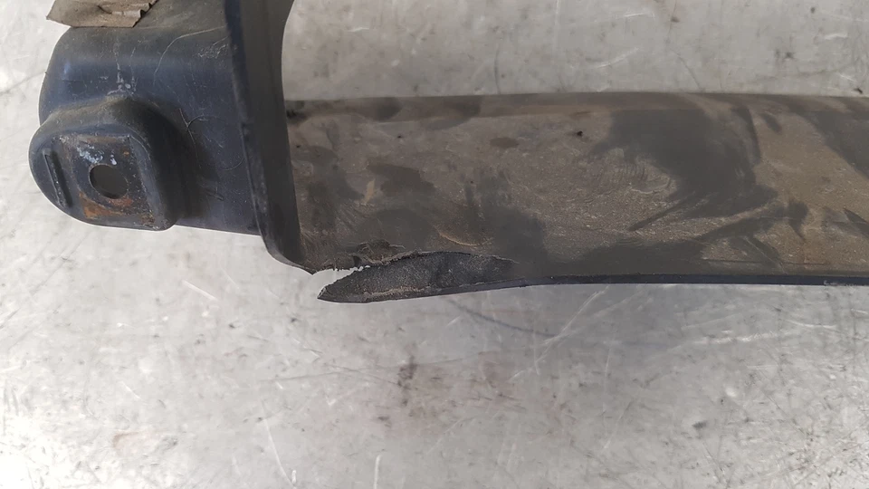 VOLVO V40 2012-2016 Guía De Aire Delantera 31294094 - Imagen 4 de 4