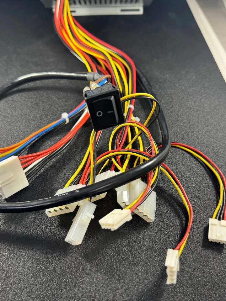 SSH-250G - SEASONIC - 250 WATT PS2 / AT POWER SUPPLY - Image 2 of 4