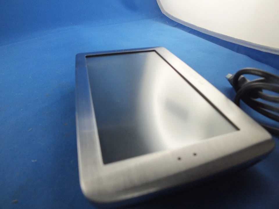 NAVIGON 8110 Navi EUROPA 40 TMC OVP wie NEU  Ohne KFZ Halter USB Ladekabel 8 GB - Bild 3 von 4