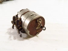 CTS 410K Balance-Blend Detent Dual Gang Audio Potentiometer, Type GC