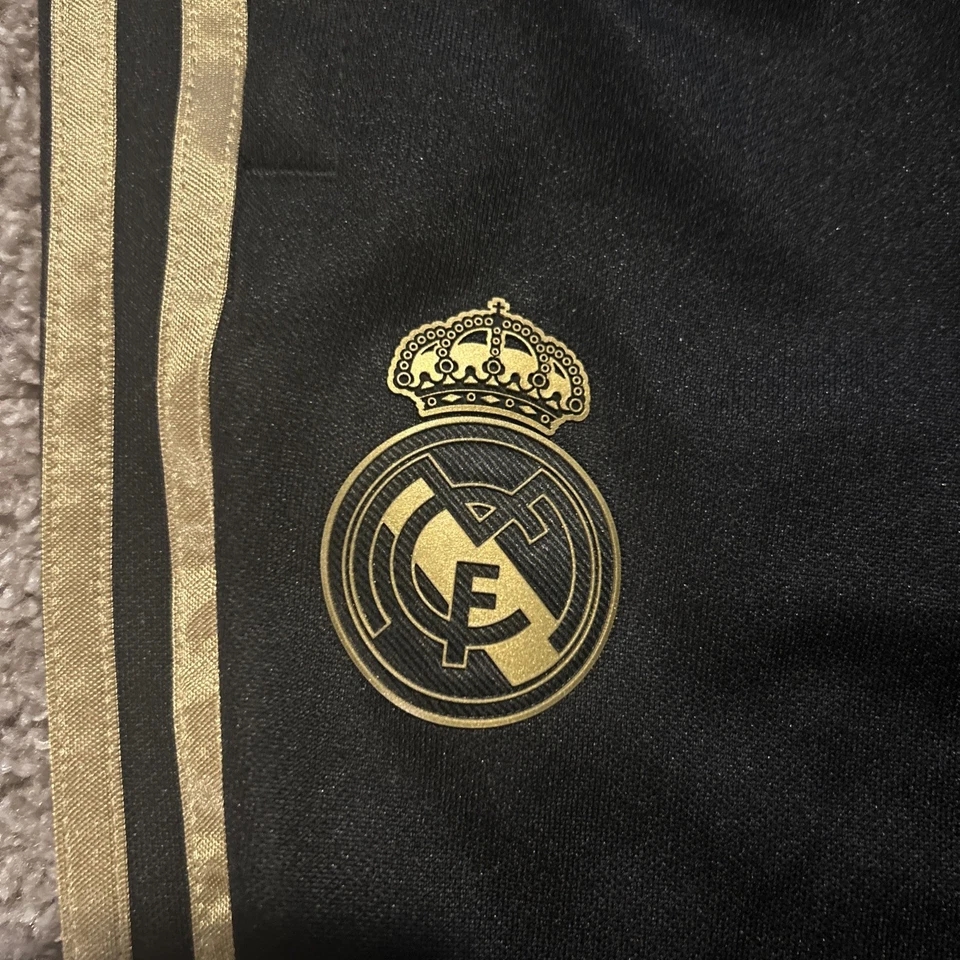 Pantalones de Entrenamiento Real Madrid CF Adidas Jogger Hombre Grande Negro Dorado Fútbol Foto 2 de 4