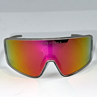 Blenders Platinum Sky Polarized Cat 3 Wraparound Sunglasses w Case