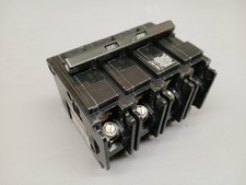 Siemens EQ9685 4 Pole 200 Amp 120/240V AC Plug On EQ Main Breaker