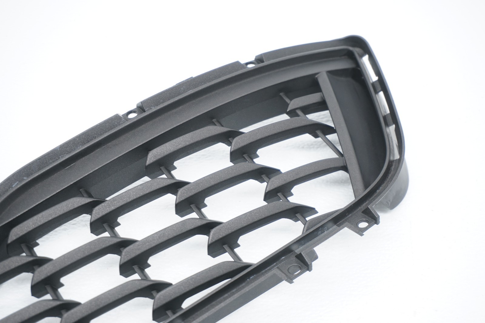 2014-2020 MASERATI GHIBLI OEM FRONT LEFT SIDE BUMPER LOWER MOLDING GRILLE