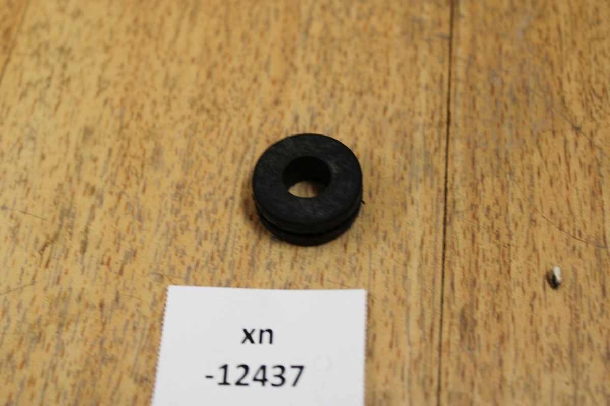 Triumph T3021100 Grommet, Dia 13 x 1.8 NOS NEU genuine xn12437 | eBay