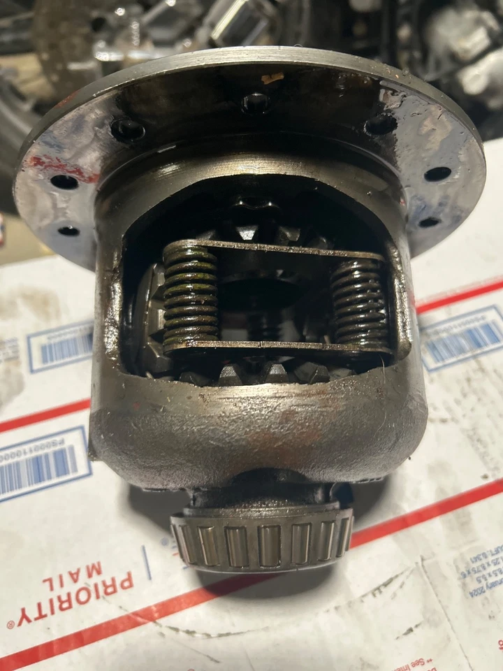 1975 12 bolt 3.07 GM ORIGINAL K10 POSI Open Carrier TRUCK 1500 GMC C10 3.42 - Image 4 of 4