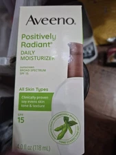 Aveeno Positively Radiant Daily Face Moisturizer with SPF 15, 4 oz #1 Dermatolog