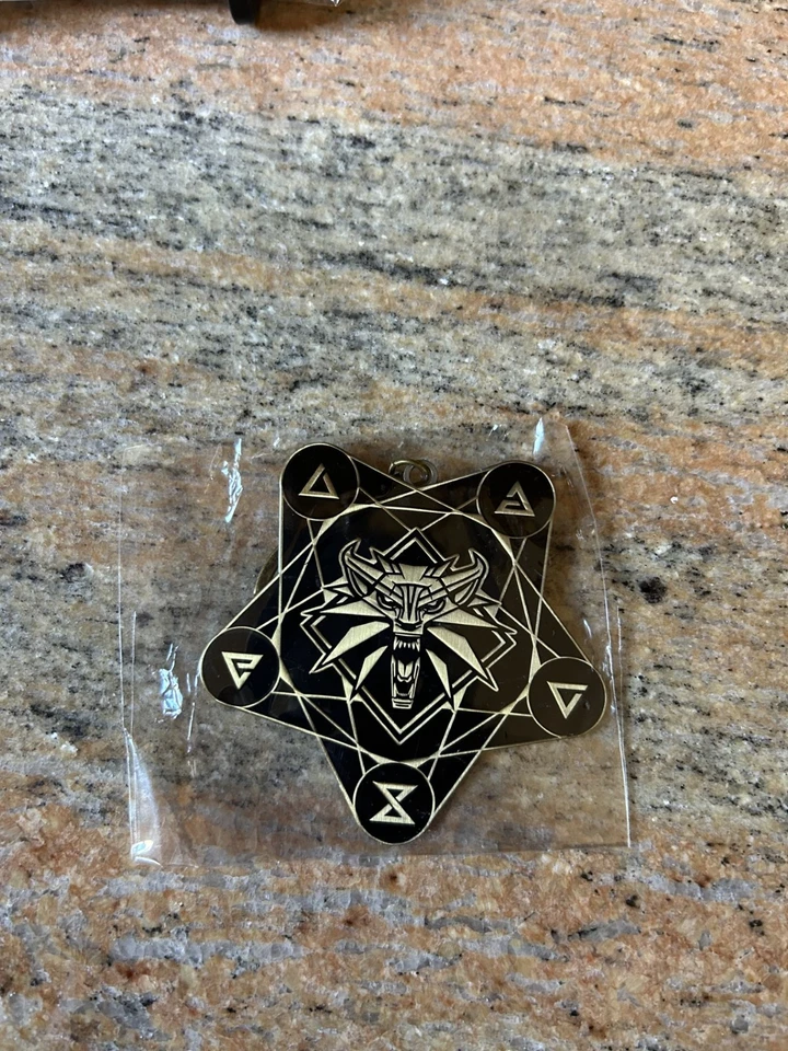 The Witcher in Concert Merch Bundle - Five Pin Set + Magnet + KeyRing  NEW - Image 4 of 4