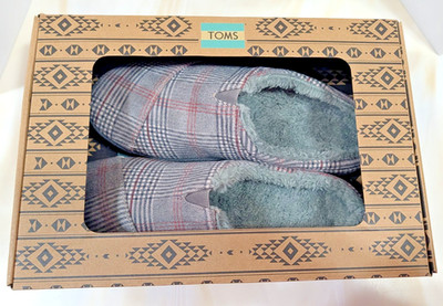 Tom's Sketchers Cozy Lined Unisex Gray Plaid Slippers 8 Mens or 9.5 Womens NEW !