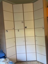 camera da letto con cabina armadio, mobile a ponte, scrivania, cassettiera