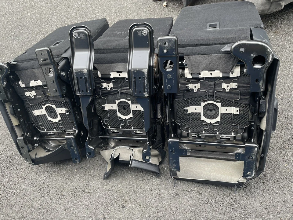 2020-2024 Ford Explorer Black Leather 2nd Row Rear Seats A Set - Image 4 of 4